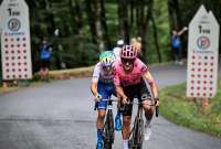 La'Locomotora' del Carchi cruzó la meta a 2:18 del vencedor, Pogacar, en la etapa 14 del Tour de Francia. Esto le permitió subir 17 puestos en la clasificación general.