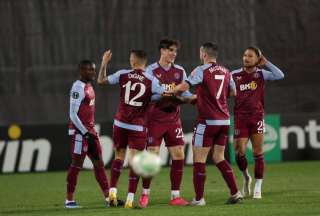 Aston Villa ganó el grupo E de la Conference League