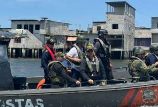 Ministros de Defensa y del Interior lideran operación de seguridad fluvial en el mar