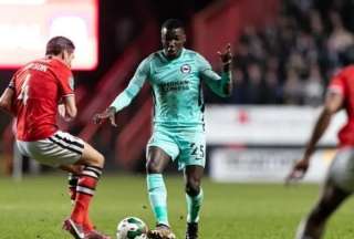 Moisés Caicedo falló penal y el Brighton fue eliminado de la Copa de la Liga inglesa