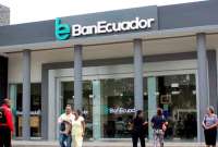 Gerente de BanEcuador alerta peligros por condonación de deudas