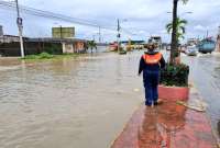 Conozca los ríos desbordados y con tendencia a crecer. El Gobierno entrega ayuda humanitaria.