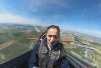 Una piloto sufrió un percance en pleno vuelo de entrenamiento. 