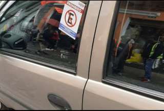 Estacionarse mal es la tercera infracción más común en Quito, según la Agencia Metropolitana de Tránsito.