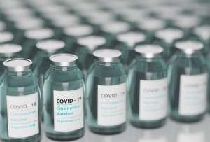 El Ministerio de Salud informó que cuenta con equipos especializados para mantener la cadena de frío de las vacunas.