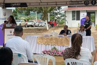 Gobierno entregó 10 viviendas de interés social en El Oro