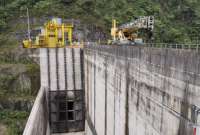 Una turbina de la central Alluriquín comenzó a operar. 