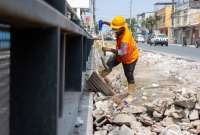 Esta semana inició el mantenimiento vial en la ruta de la troncal 4 de la Metrovía.