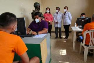 Según el Ministerio de Salud, la tuberculosis y otras enfermedades continúan siendo un desafío significativo en el sistema penitenciario, donde las condiciones de vida pueden aumentar el riesgo de transmisión y propagación de enfermedades infecciosas.