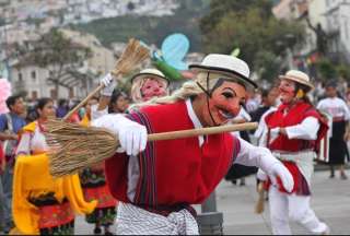 El tradicional Desfile de la Confraternidad será este año en el Parque Bicentenario. 