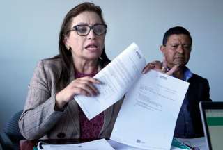 La secretaria nacional del Sindicato de Trabajadores del IESS, Rosa Argudo, presentó una denuncia contra directivos del IESS y el Hospital José Carrasco.