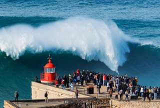 Conozca más sobre Nazaré, la ciudad con gigantescas olas.