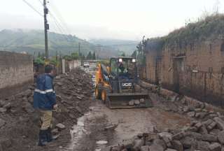 El Mtop realiza la limpieza en zonas como Olmedo (Cayambe), afectado por las lluvias.