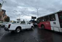 En Quito no hay energía eléctrica en los semáforos. 