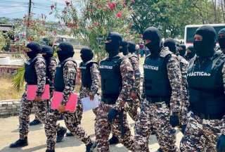 Las agentes del Cuerpo de Seguridad y Vigilancia Penitenciaria fueron atacadas mientras se dirigían a su jornada laboral. 