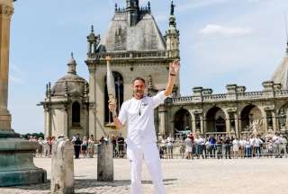 La antorcha de los Juegos Olímpicos recorrió el castillo de Chantilly, en Francia. 