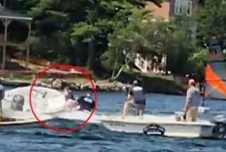 Un video viral muestra a un adolescente saltando a un bote fuera de control en el Lago Winnipesaukee, en Nuevo Hampshire, Estados Unidos. 