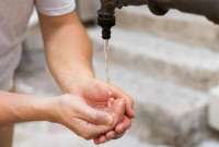 Los cortes de agua en Cuenca se deben a la ruptura de una tubería.