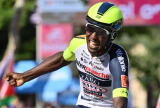 Binian Girmay se llevó la décima etapa del Giro de Italia