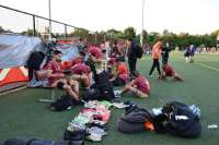 Los jugadores del Deportivo Cuenca tuvieron que cambiarse en las canchas del escenario deportivo.