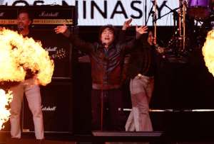 El presidente de Argentina, Javier Milei, reacciona durante un evento este lunes, en Buenos Aires (Argentina).