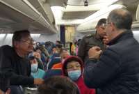 Colombianos deportados llegaron en aviones de la Fuerza Aérea colombiana. 