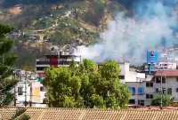 Bomberos sofocaron incendios en diferentes zonas de Quito