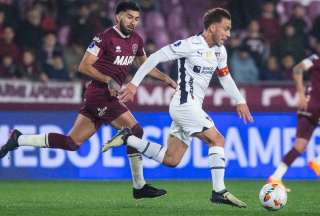 Liga de Quito cayó con Lanús con un marcador global de 5-2.