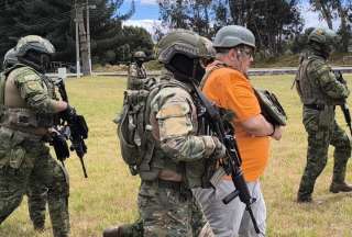 La operación incluyó el uso de helicópteros y un convoy militar.