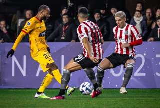 Estudiantes de La Plata goleó a Barcelona en Copa Sudamericana