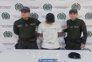 Un hombre de 40 años fue detenido por llevar droga oculta dentro de su peluca. 