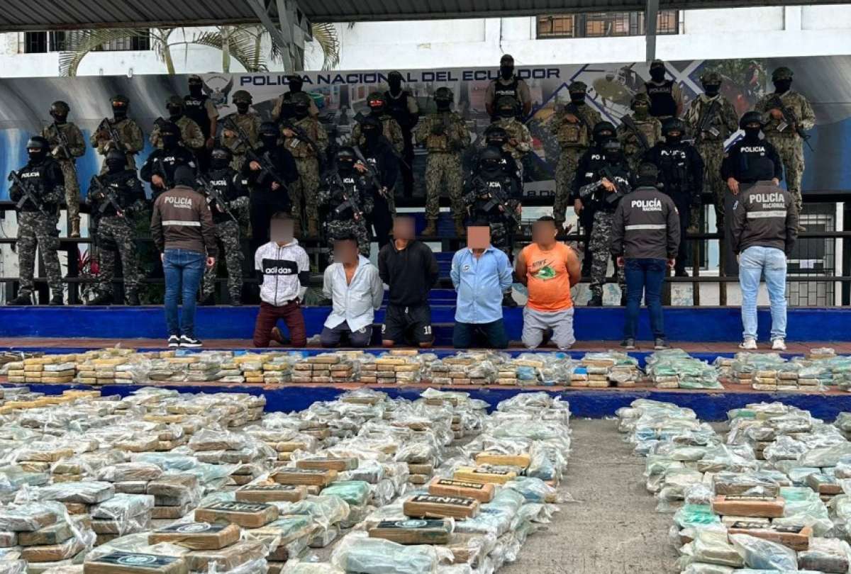 El Bloque de Seguridad incautó el cargamento de droga en una hacienda de Chongón.
