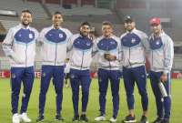 Los jugadores se tomaron fotografías en el estadio