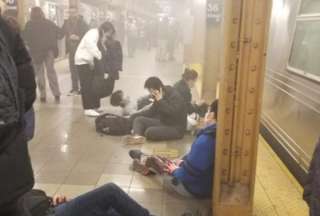 Policía de Nueva York busca a &quot;una persona de interés&quot; por el tiroteo en el metro