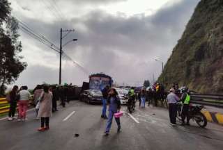 Un accidente de tránsito se registró en la autopista General Rumiñahui. 
