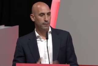 FIFA suspende a Luis Rubiales tras el escándalo por el beso a Jenni Hermoso