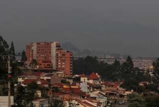 Las autoridades recomiendan precaución a personas sensibles y actividades limitadas al aire libre.