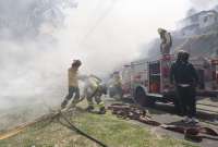 Los bomberos de Quito han lidiado los últimos dos meses con incendios forestales de gran magnitud.